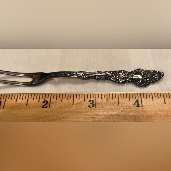 Vintage Roger’s Brothers Silver Plate Pickle Olive Fork 4.5” - Picture 3 of 3
